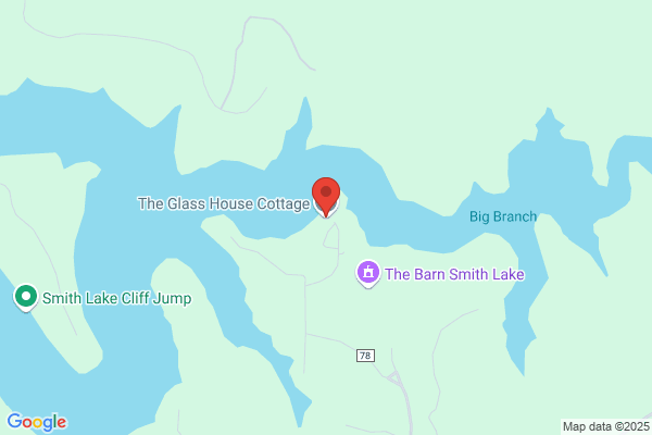 The Glass Farmhouse at Smith Lake