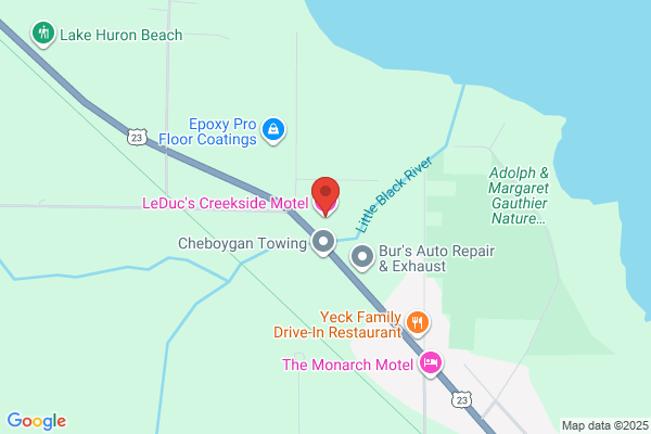 Le Ducs Creekside Motel