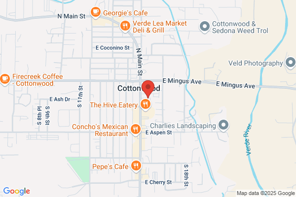 Larry's Antiques Cottonwood