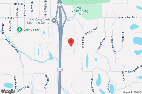Oaks Lincoln Apartments & Townhomes