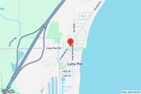Luna Pier Market