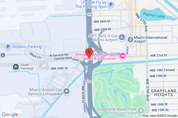 Half Moon Empanadas - Gate D29 - Miami International Airport