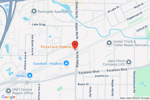 Pizza Lucé Hopkins