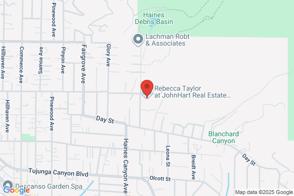 Rebecca Taylor at JohnHart Real Estate Redefined